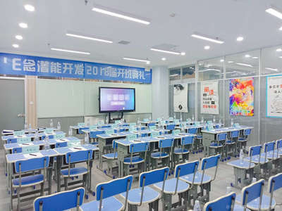 多元立方教育科技 技術(shù)創(chuàng)新驅(qū)動(dòng)教育未來(lái)