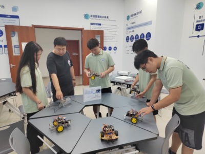 攜手校友共創(chuàng)未來(lái) 電信學(xué)院開展訪校友促就業(yè)活動(dòng)，深化教育科技技術(shù)開發(fā)